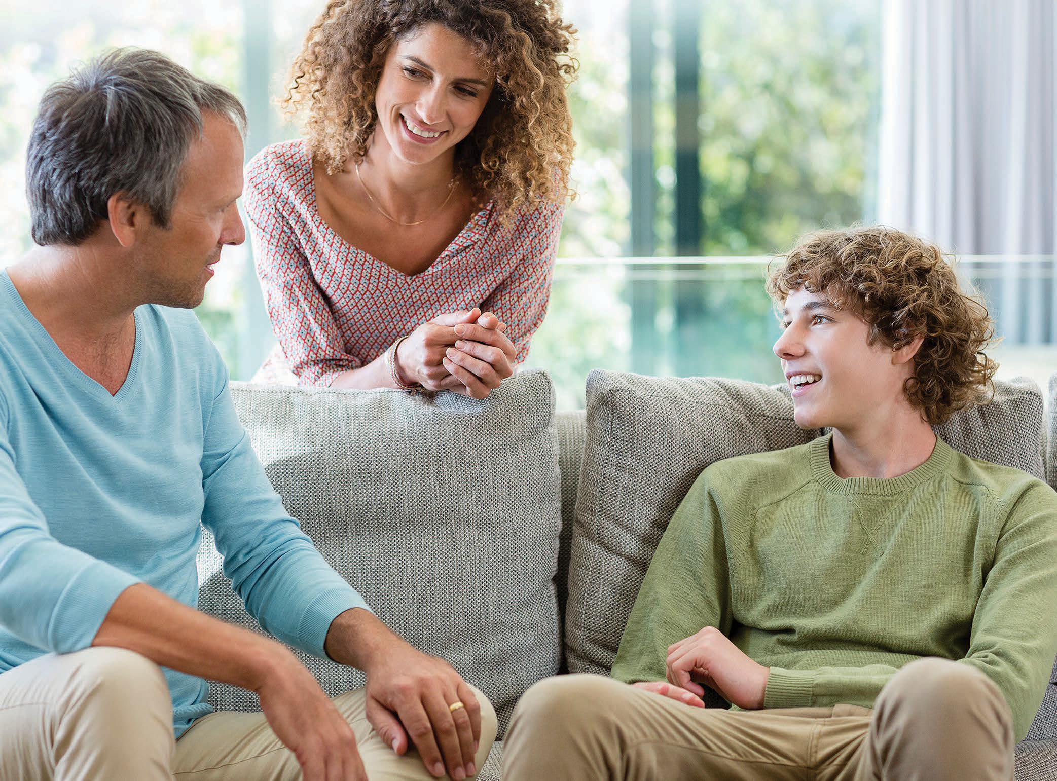 LVFNM_Brochure_8 Family smiling and talking